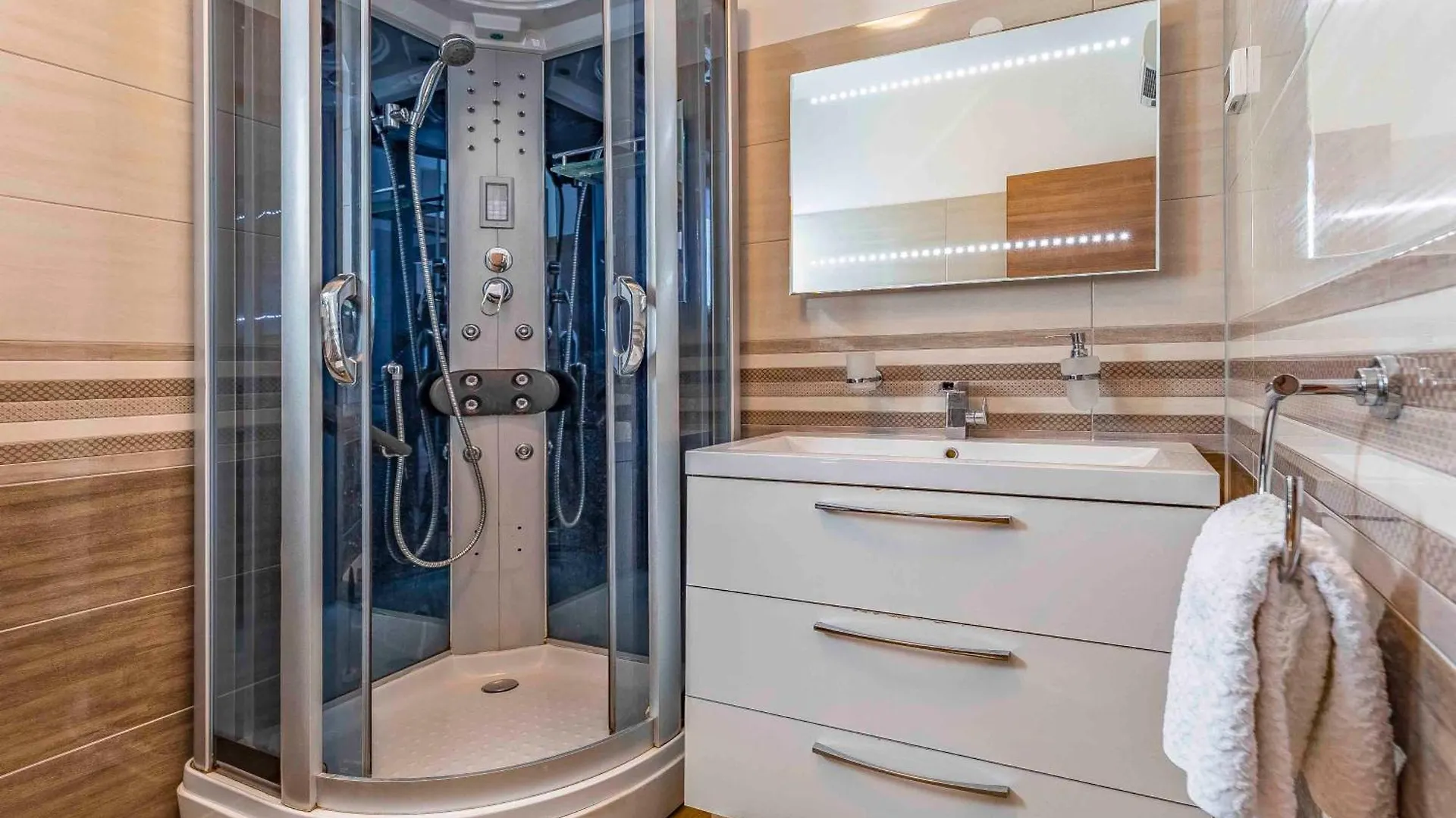 Istriensonne - Fewo Nasti 1 - 4 Mit Pool Banjole Appartement